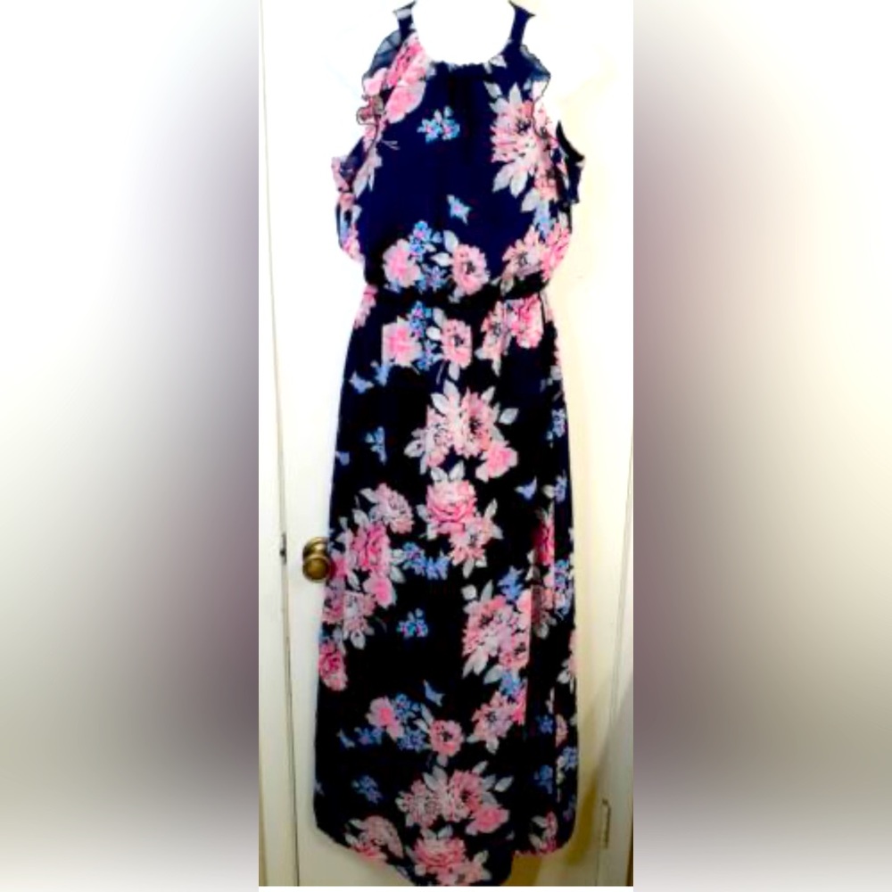 💙💗Old Navy’s Floral Maxi Dress💗💙